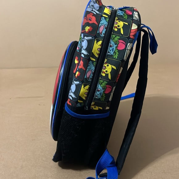 Pokémon Pokéball Backpack - Picture 5 of 10